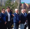 Примите наши поздравленья. В прекрасный первомайский день!
